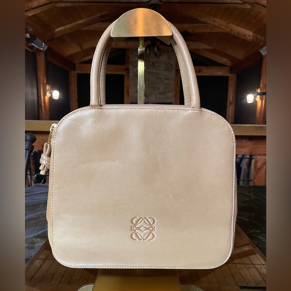 Hard to find Loewe handbag beige leather